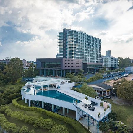 Tsix5 Phenomenal Hotel Pattaya Eksteriør bilde