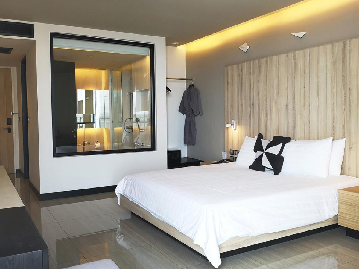 Tsix5 Phenomenal Hotel Pattaya Eksteriør bilde