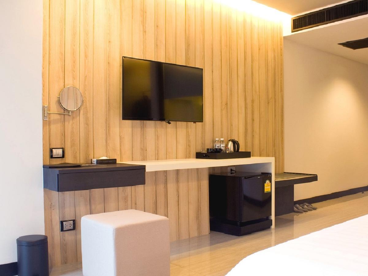 Tsix5 Phenomenal Hotel Pattaya Eksteriør bilde